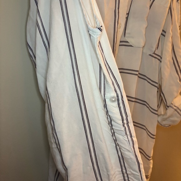 VENUS Women’s Button-down Long-sleeve Striped Blouse Size L - Picture 4 of 13